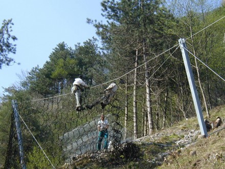 BARRIERE PARAMASSI - DISGAGGI - CONSOLIDAMENTO VERSANTI - GEOAMBIENTE ITALIA S.A.S.